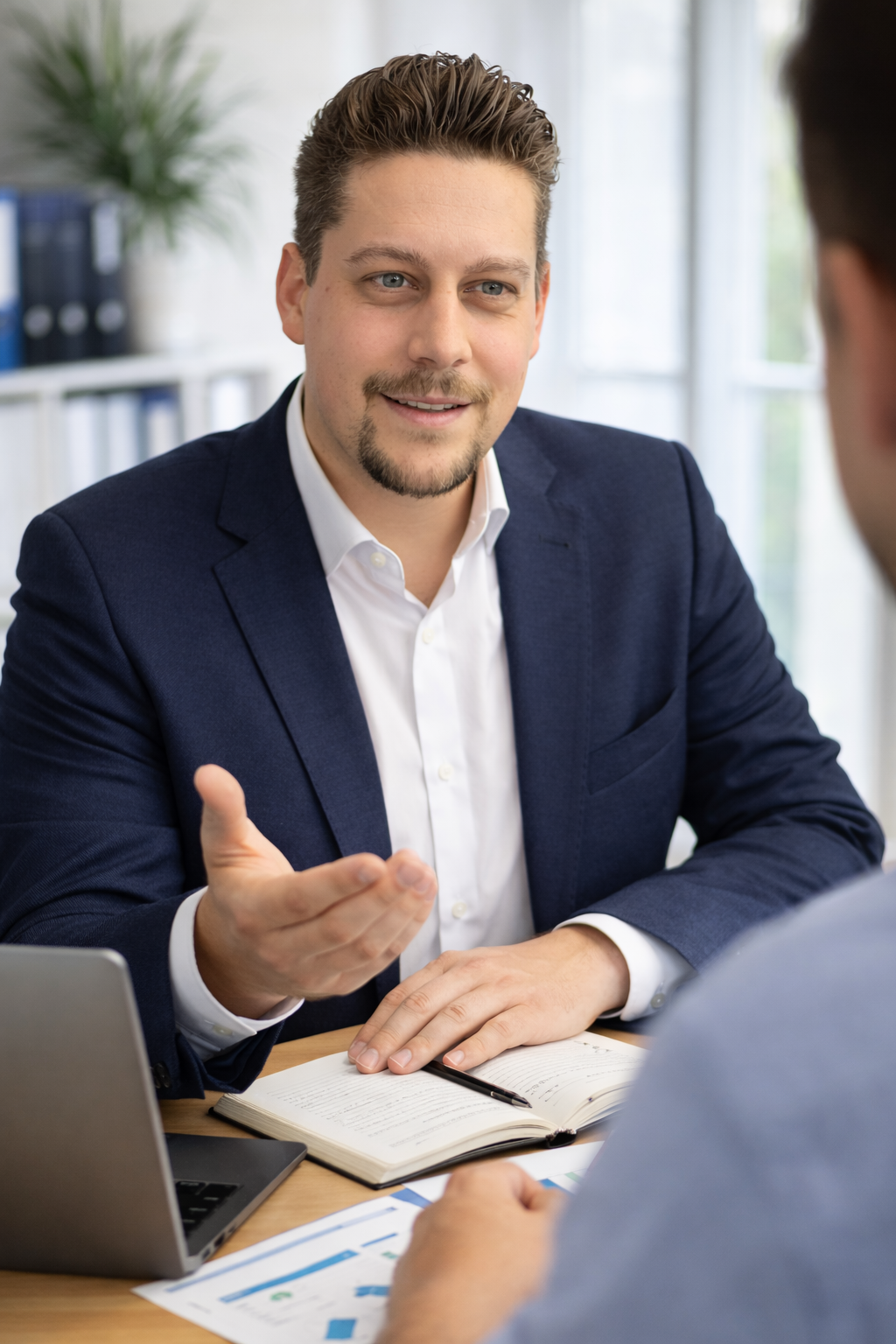 Marco Buhrdorf in professionellem Umfeld